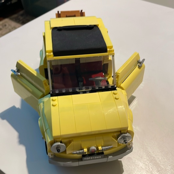 LEGO Creator Expert Fiat 500 (# 10271) - Picture 2 of 7